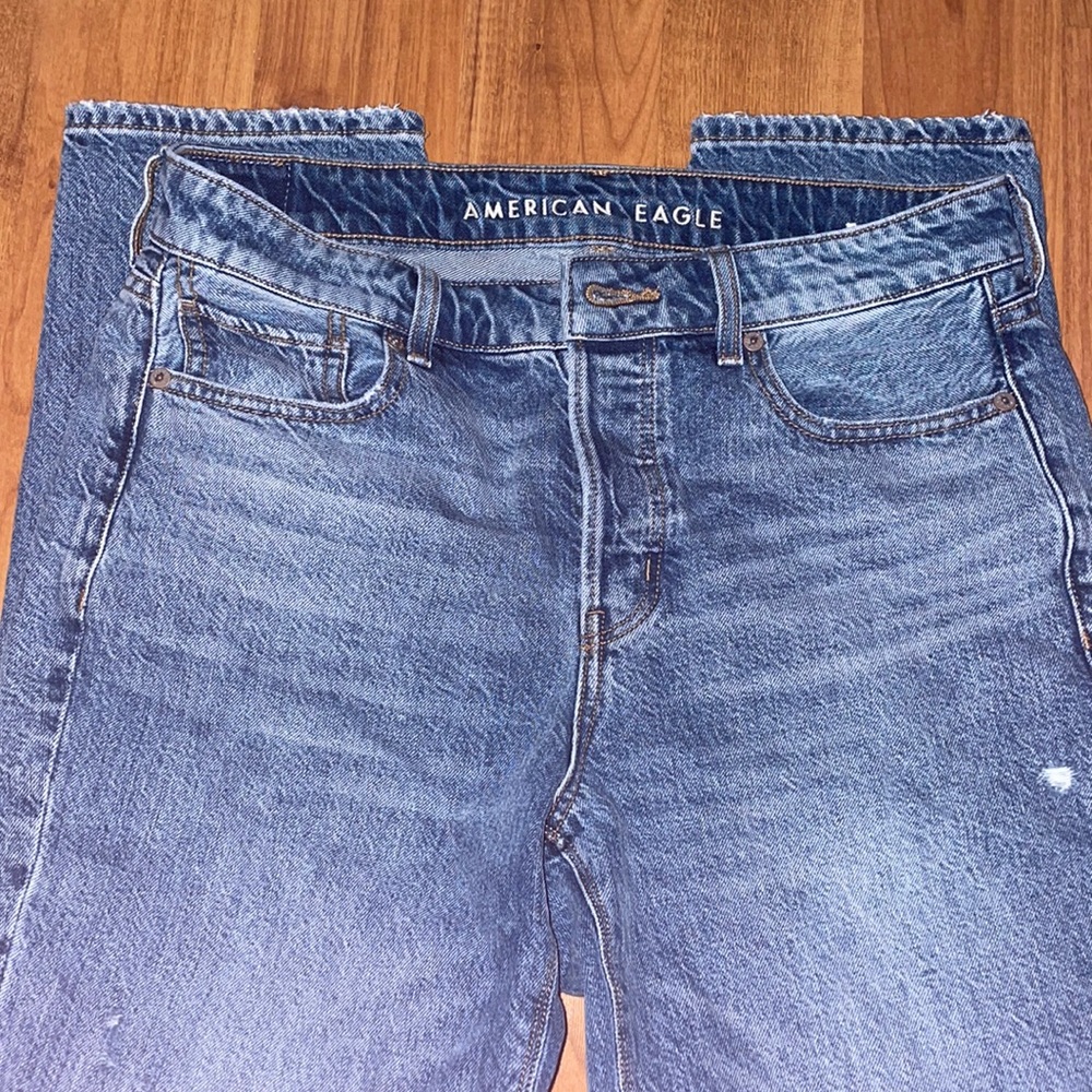 American Eagle tomgirl jeans